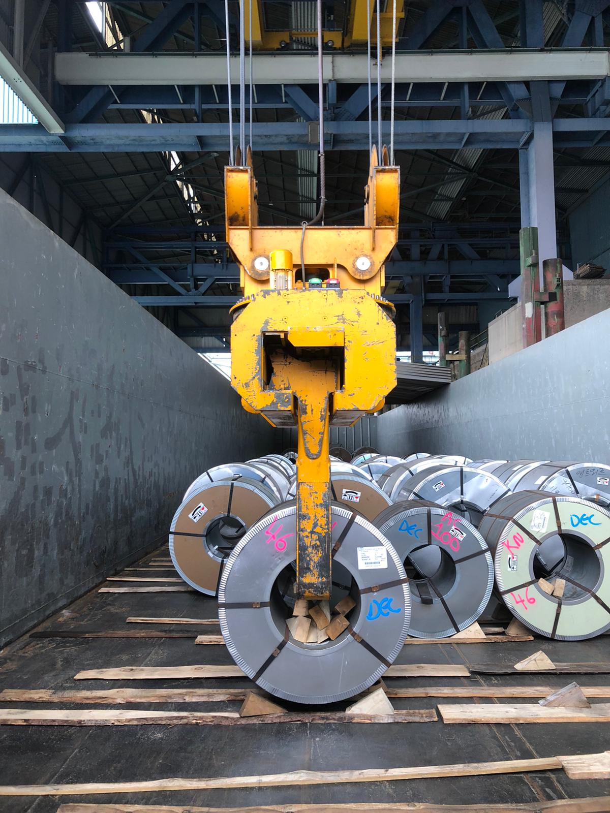 Expeditie half fabrikaten